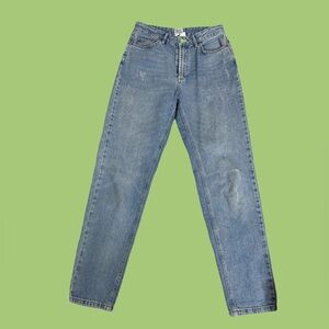 Urban Outfitter BDG | Mom Jean | Size 26 | Straight Leg | Light Blue
